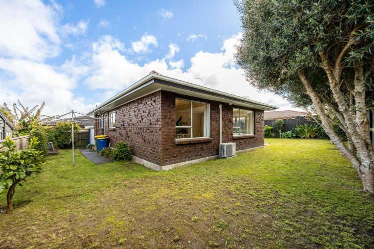2/11 Ciprian Place Henderson_17