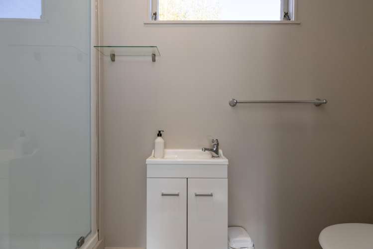 6 Kohatu Parade Wharewaka_32