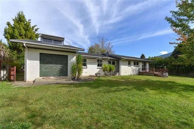 11 Campbell Place Pukehangi_1