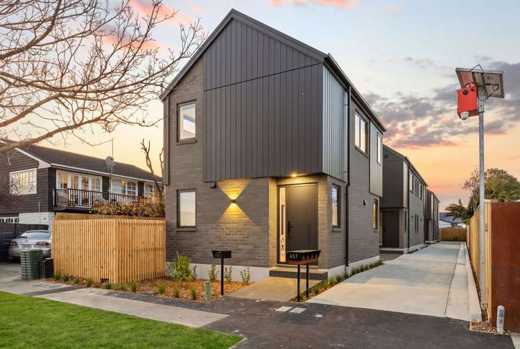 1-4/437 Worcester Street Linwood_13