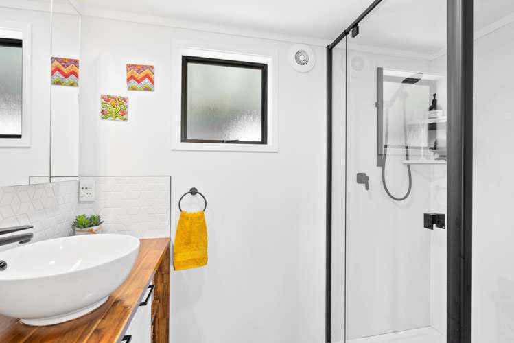 8 Hall Road Pataua North_35