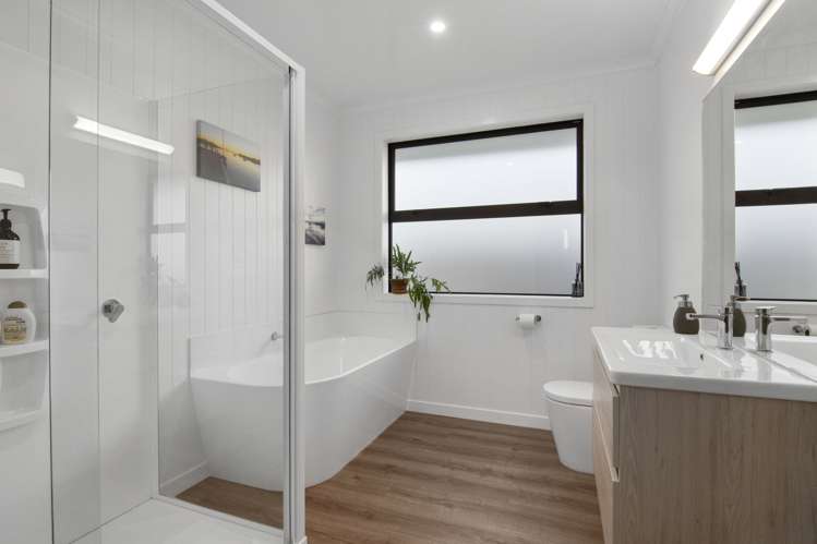 67 Katania Heights Brightwater_17