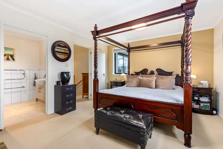 19 Greenbough Lane Greenhithe_5