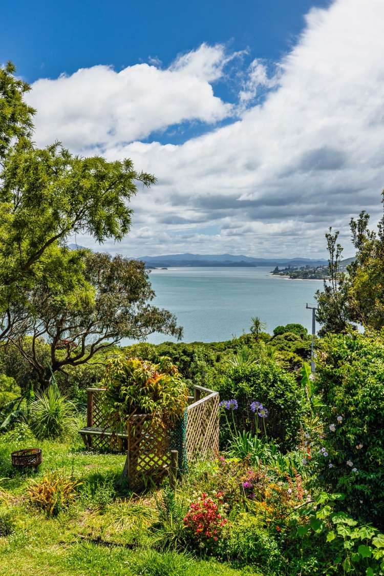 21 Signal Station Road Omapere_11