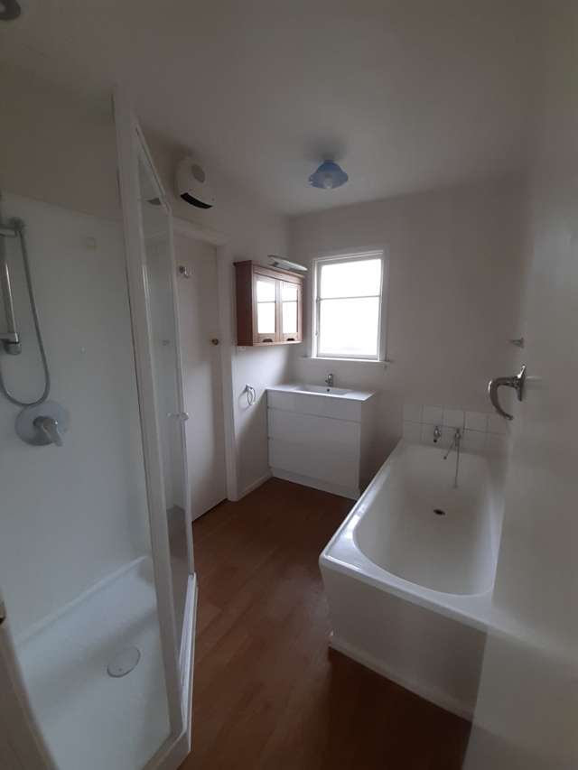 6 Bourne Crescent 1505_4