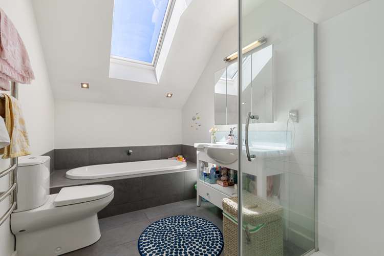 94 Saint Martins Road Saint Martins_34