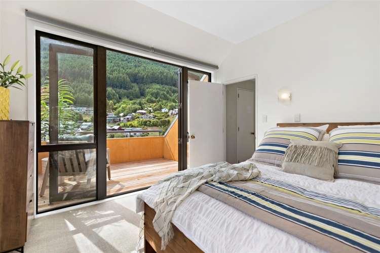 1 Pine Lane Fernhill/Sunshine Bay_14