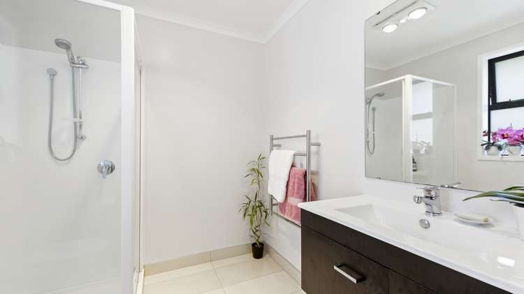 4 Laly Haddon Place Matakana_14