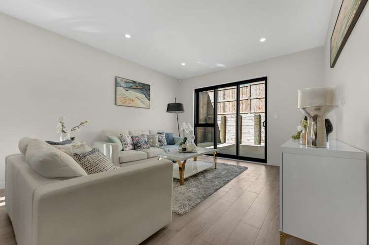 36 Christella Street Flat Bush_11