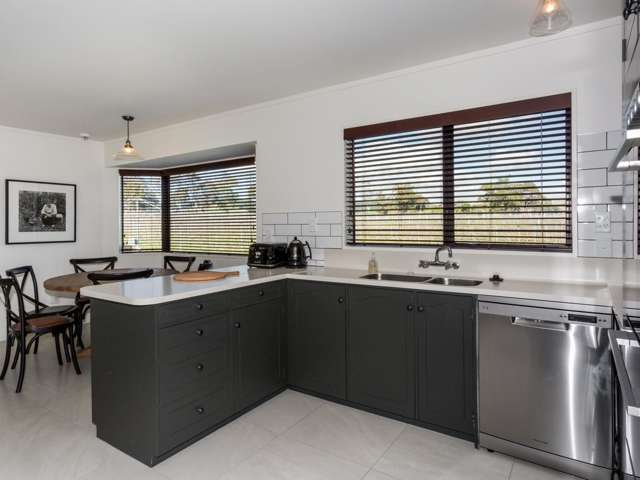 27 Gordon Road Te Awanga_1