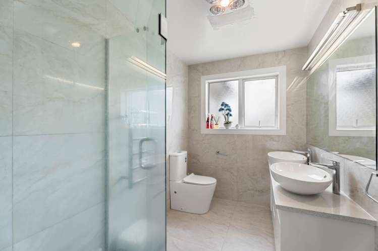 4 Carrygawley Road Flat Bush_25