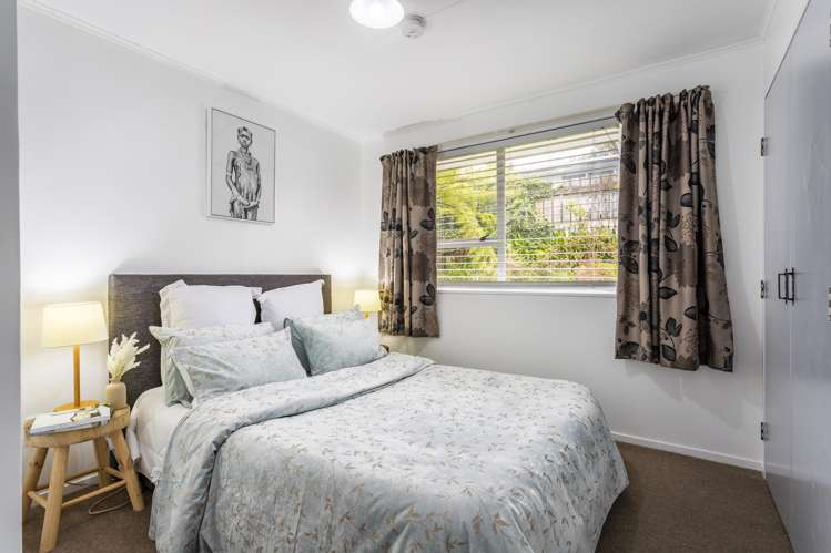 25 Clapham Grove Stokes Valley_11