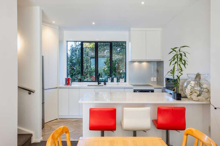 50/17 Lyon Avenue St Lukes_10