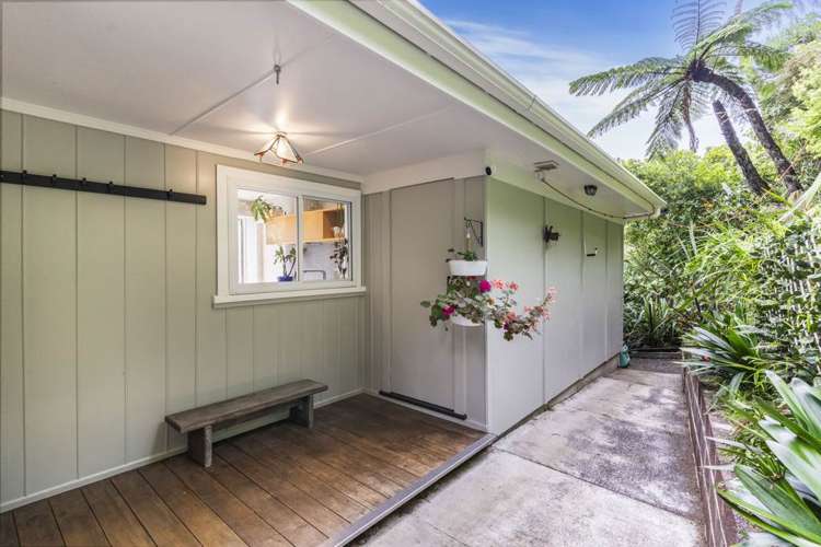 2E Foster Avenue Huia_18