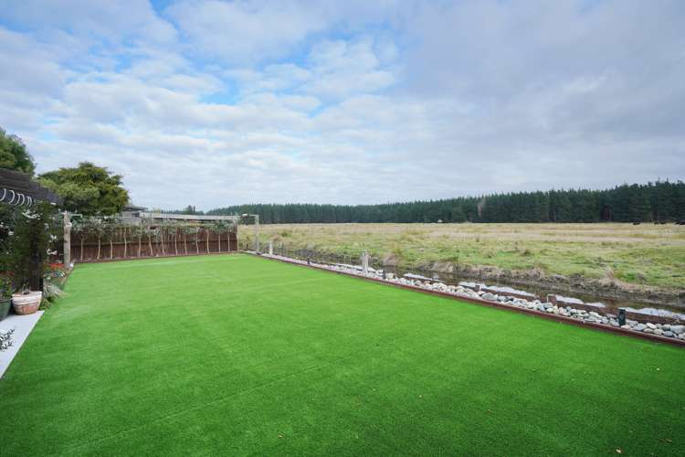 156 Kings Road Leithfield_12