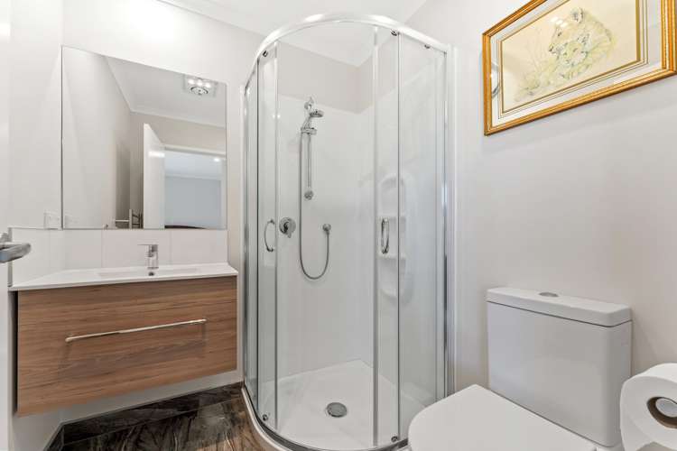 13 & 13a Te Awa Place Red Beach_16