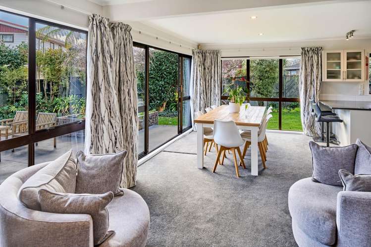 23 Mcenroe Grove Naenae_4