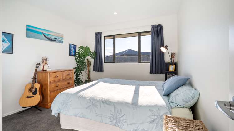 1 Fantail Avenue Amberley_14