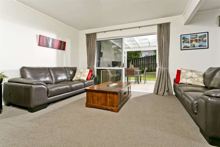 2/33 Harley Road Takapuna_3