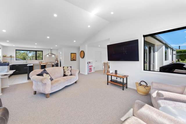 Show home quality offering two titles