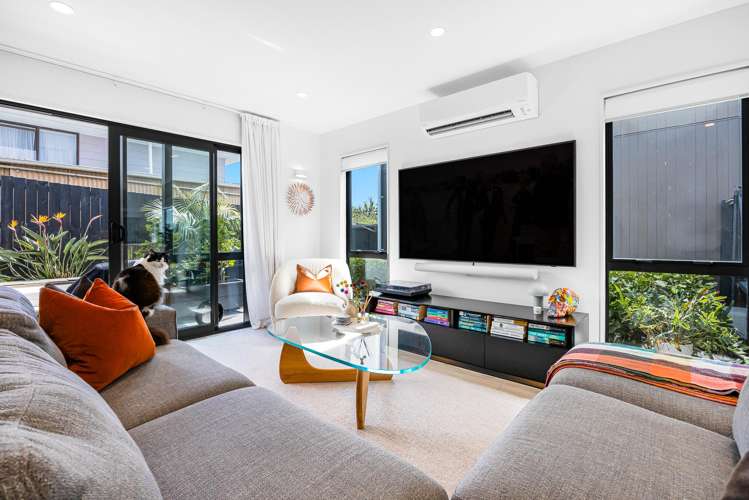 14b Kelwyn Road Kelston_26