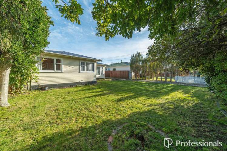 66 Peel Place Wainuiomata_11