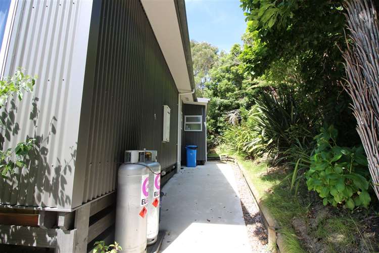 1736 Queen Charlotte Drive Anakiwa and Surrounds_29