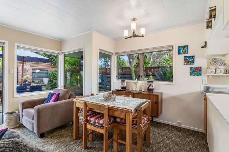 5B Monarch Grove Pauanui_8