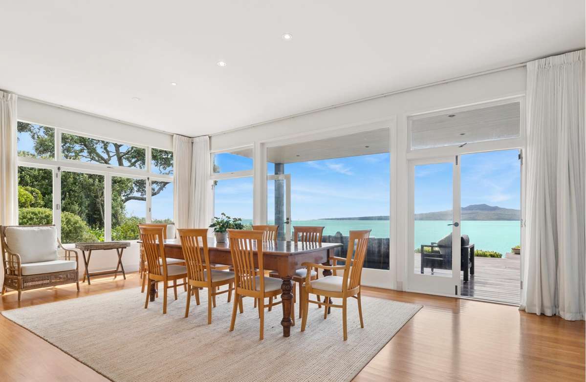 20 Hamana Street, Narrow Neck_2