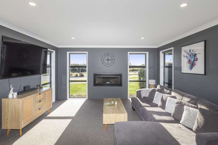 160 Southfield Drive Lincoln_7