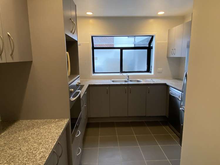 8E Rangiatea Rd 1662_5