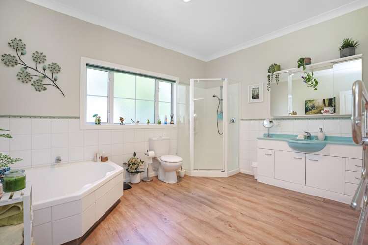 1 Farm Road Allenton_19