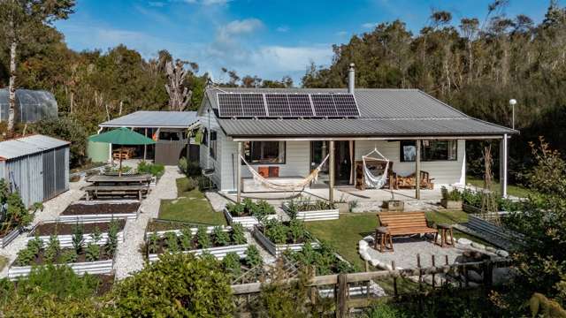 Embrace Sustainable Living in a Scenic Hideaway