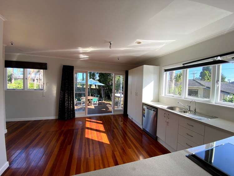 16 Gloria Avenue Te Atatu Peninsula_8