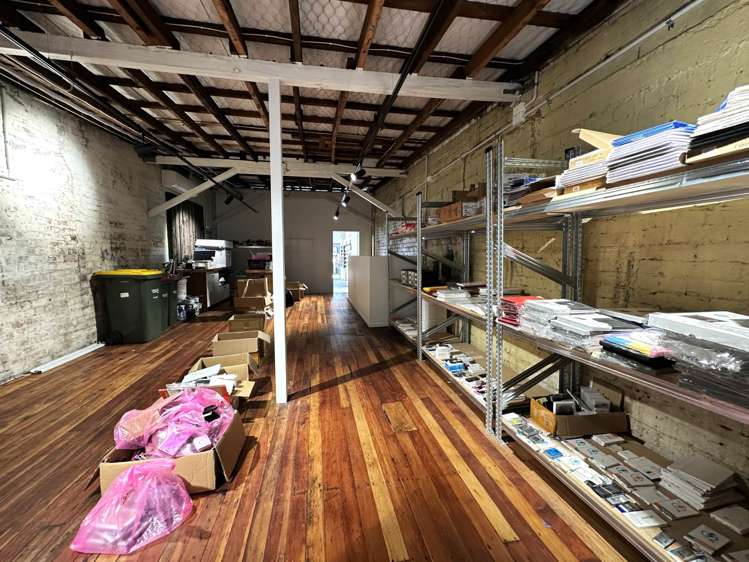332 Broadway Newmarket_13