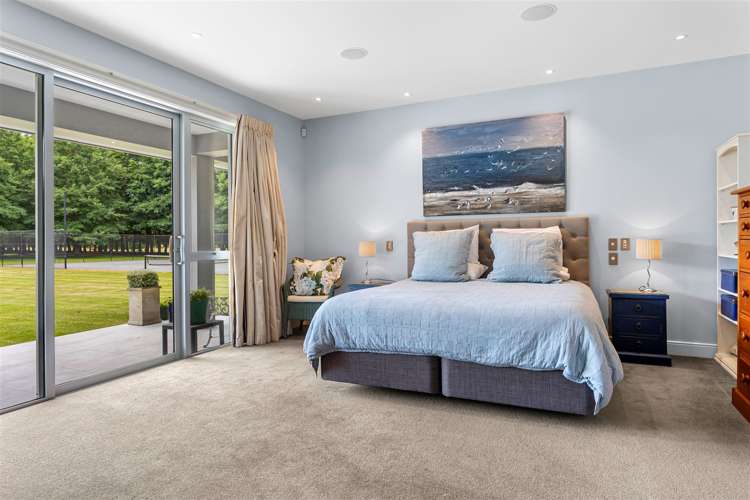 71 Hussey Road Northwood_25