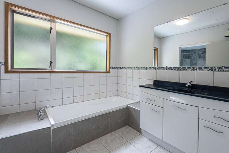 132 Beach Road Onerahi_19