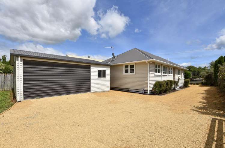 37 Lincoln Road Carterton_23