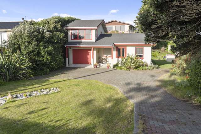 82 Marine Parade Otaki Beach_1