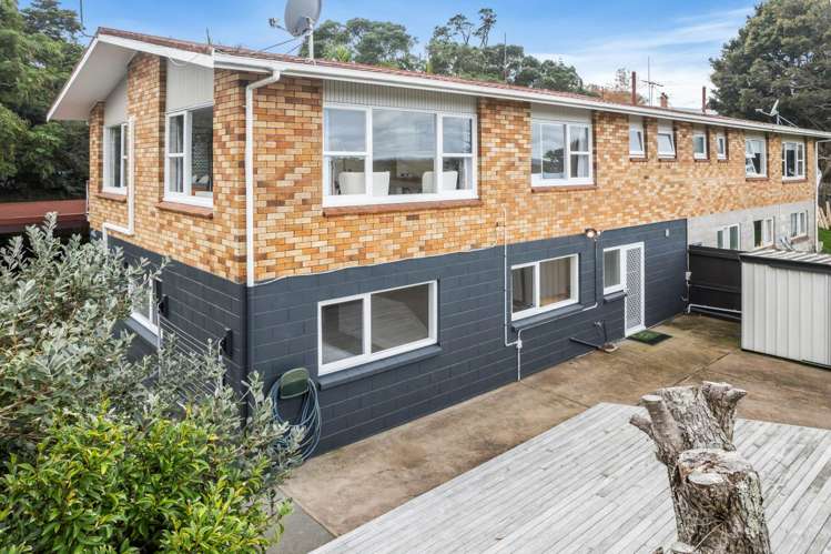 2/3 Howe Street Howick_16