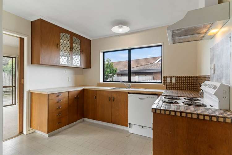 2/128 Botany Road Botany Downs_8