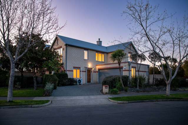 Corner-site comfort and contemporary living