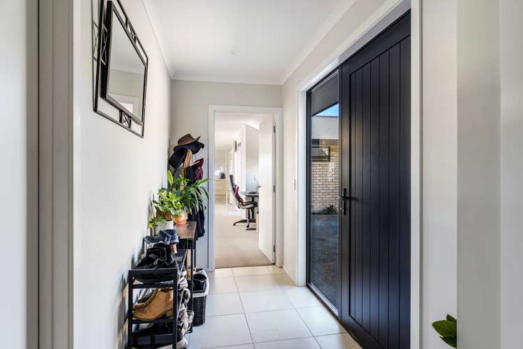 79 Washbourn Drive Richmond_13