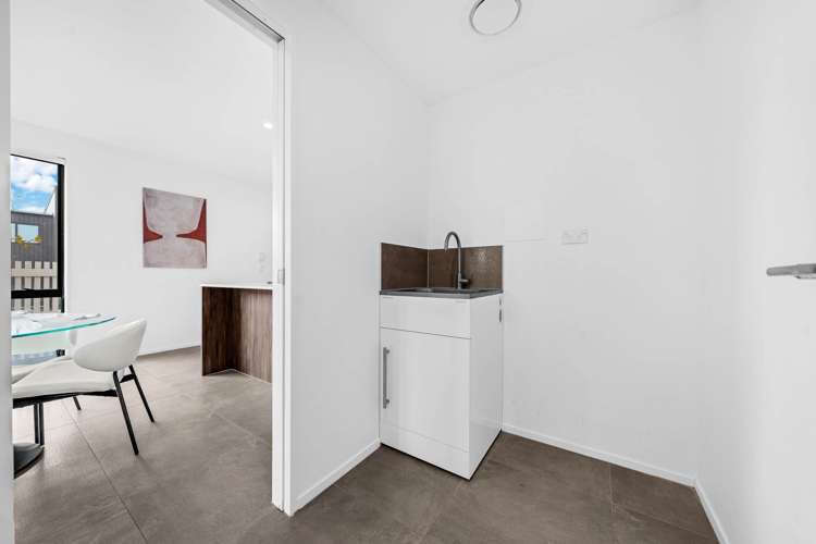 16 Paterae Lane Flat Bush_28