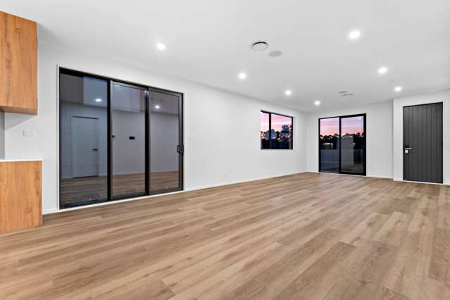 244D West Hoe Heights Orewa_1