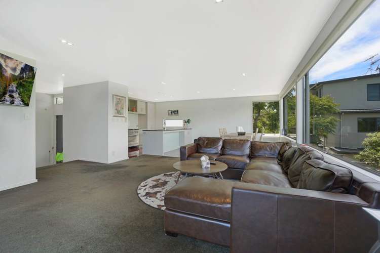 2/92 Ocean View Road Northcote_5