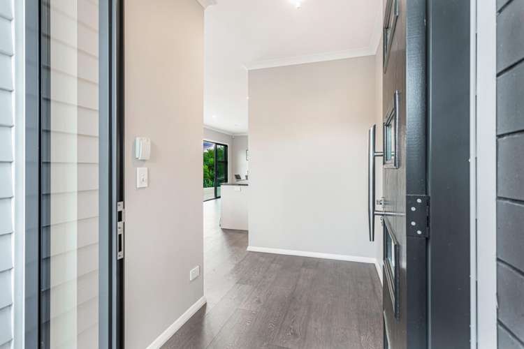 42 Leebank Crescent Riverhead_19