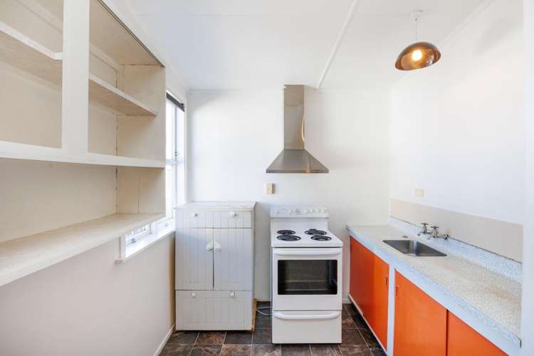 1/4 Oxford Street 2138_4