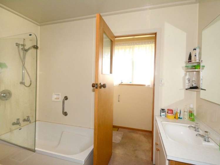 196e Bay View Road South Dunedin_17