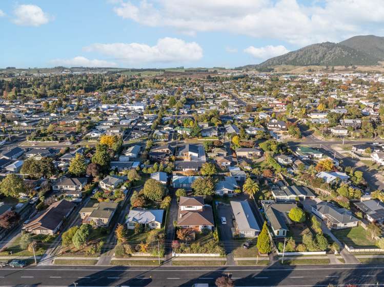 2/14 Tamatea Road Taupo_31